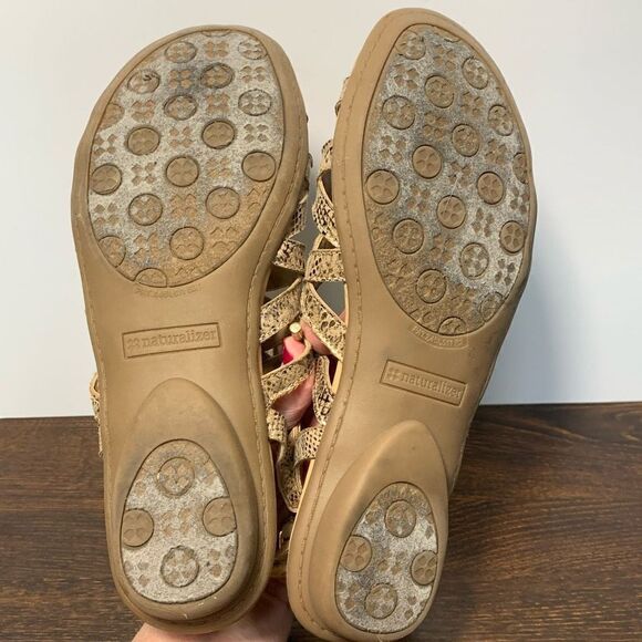 Naturalizer N5 comfort snakeskin print gladiator lace up sandal, size 8 1/2  - Picture 6 of 8